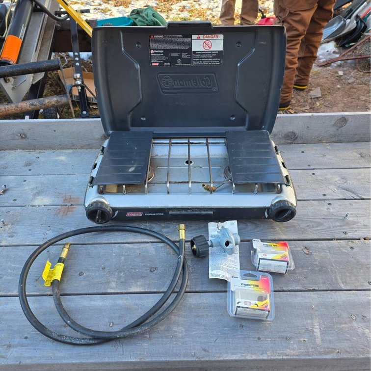 Coleman Propane Stove with Accessories