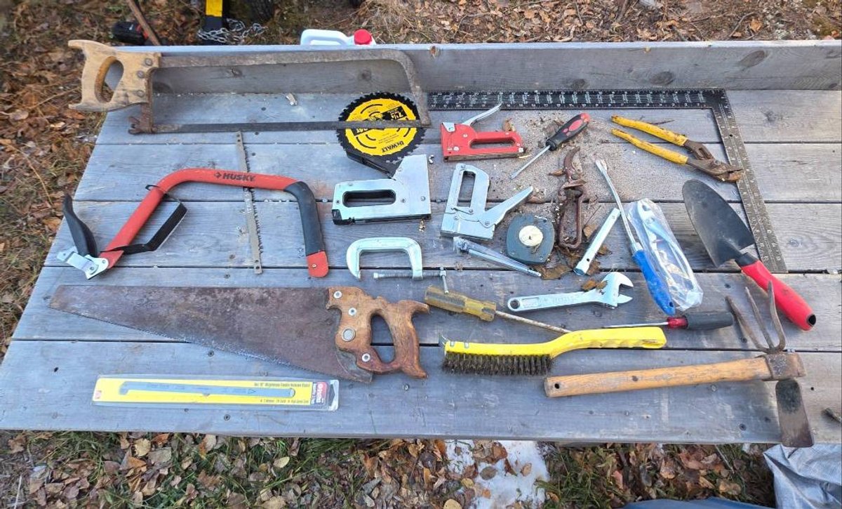 20+ Pc Workshop Tools Value Lot With Hand Tools