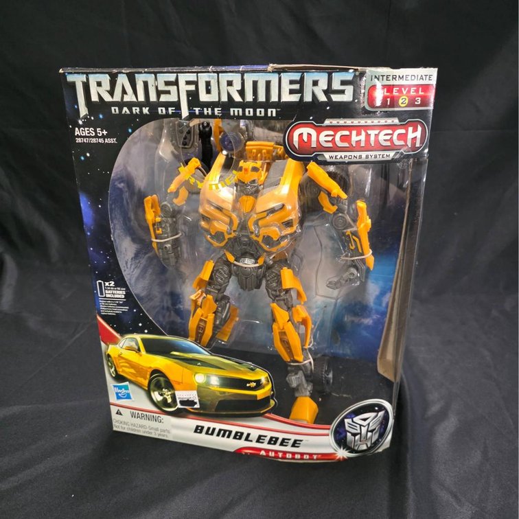2010 Transformers: Dark of the Moon MechTech Bumblebee Action Figure