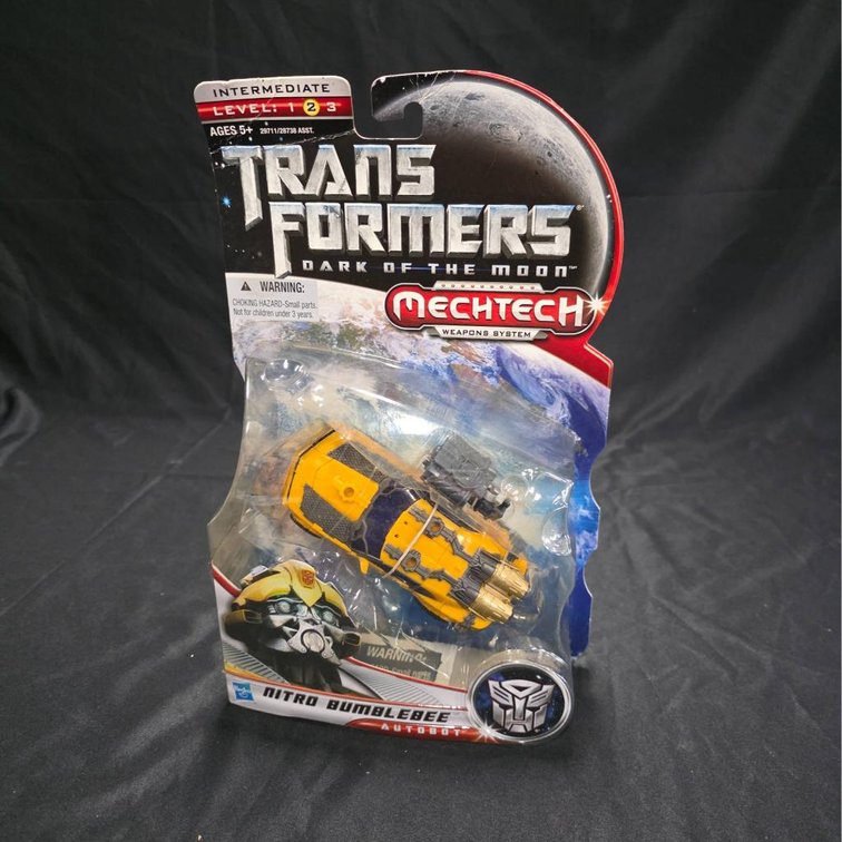 2010 Transformers Dark of the Moon Nitro Bumblebee Action Figure