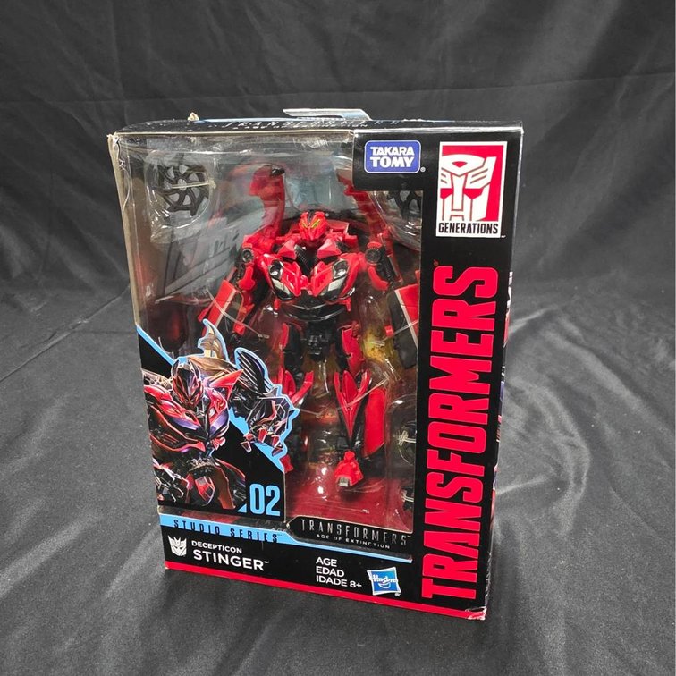2017 Hasbro Transformers Studio Series Decepticon Stinger