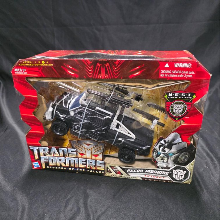 2009 Transformers Revenge of the Fallen Recon Ironhide Voyager Class