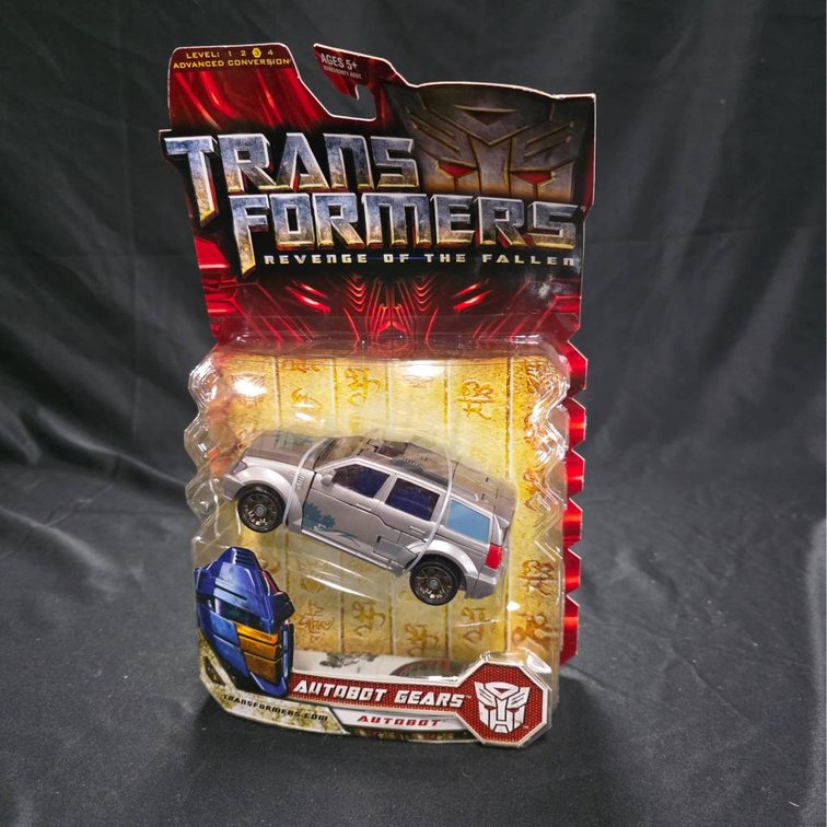 2009 Transformers Revenge of the Fallen Autobot Gears Action Figure