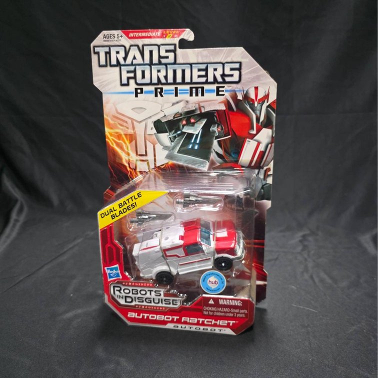2011 Transformers Prime Autobot Ratchet Deluxe Class