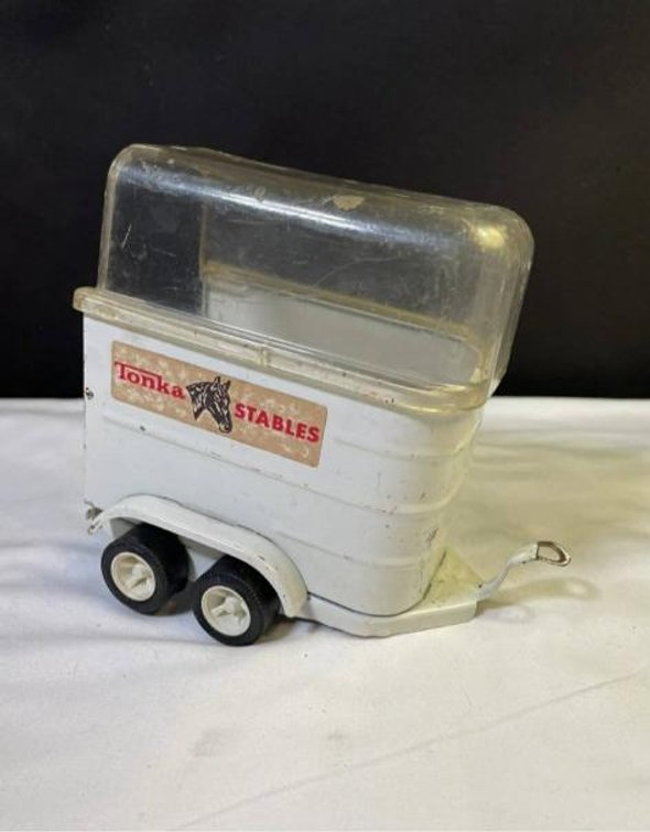 Vtg Tonka Stables Tin Trailer Toy