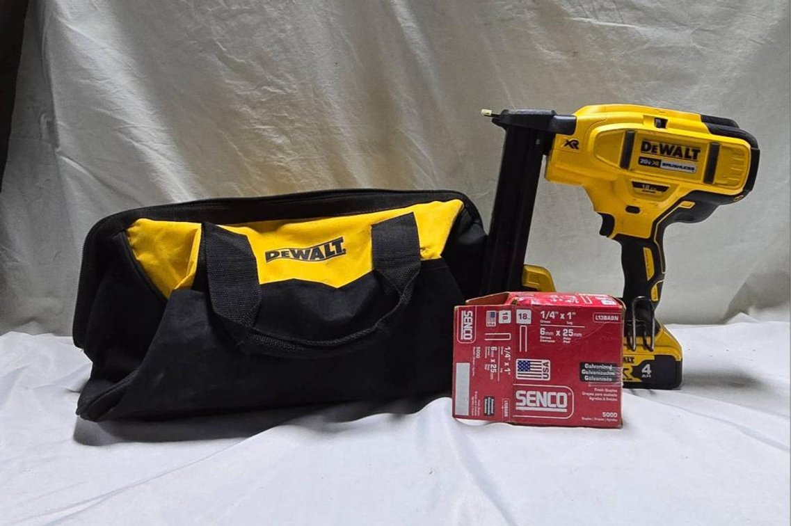 DeWalt 20V XR Brushless 18GA Narrow Crown Stapler with Bag and Staples