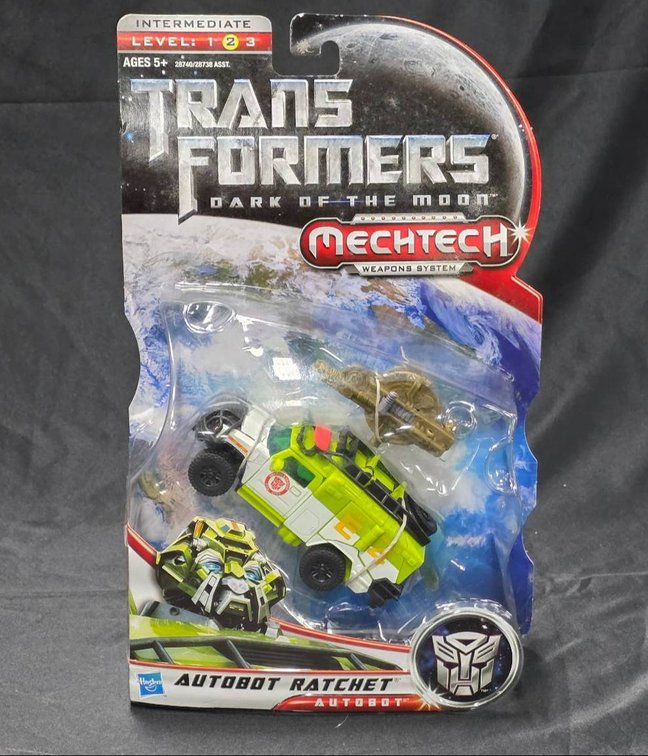 Transformers: Dark of the Moon Autobot Ratchet Action Figure