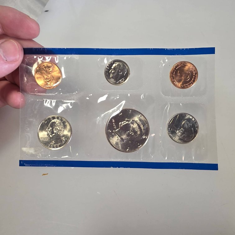 1996 U.S. Mint Uncirculated Coin Set – Philadelphia Mint