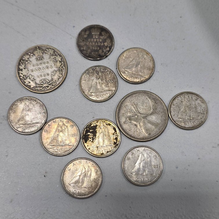 Canadian 80% Silver Coins Assortment inc. 1930 25-Cent and 1902 10-Cent