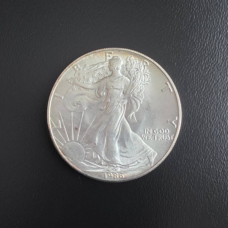 1986 American Eagle 1oz Silver Coin