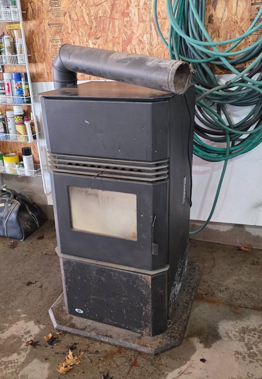 Kinderhook Pellet Stove with Stove Pipe and Manual