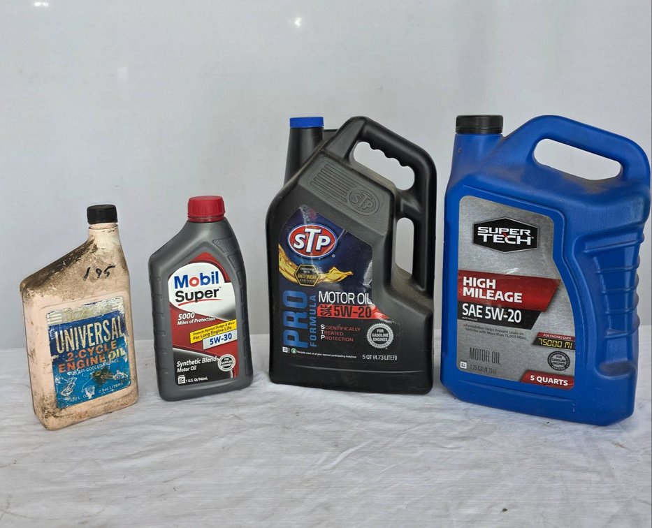 (4) Motor Oils Including SuperTech, STP, Universal, and Mobil Super