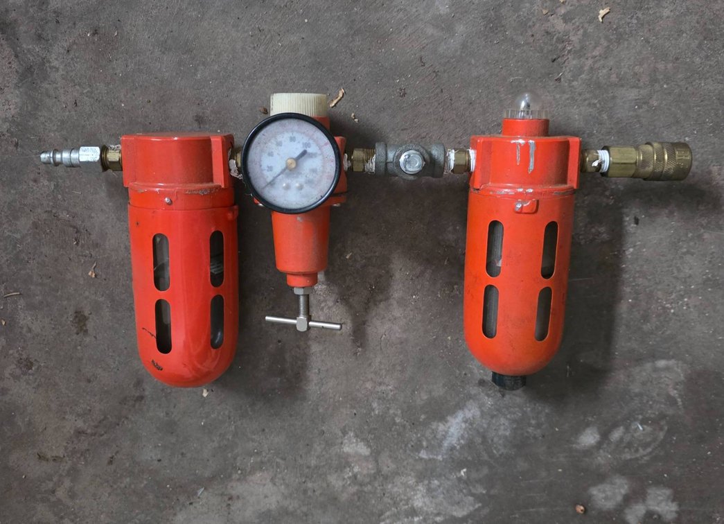 Dual Air Compressor Filter and Regulator Unit with Gauge and Protective Covers