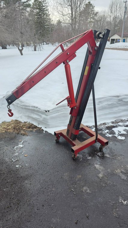 Excalibur Hydraulic Engine Hoist with 3-Ton Capacity