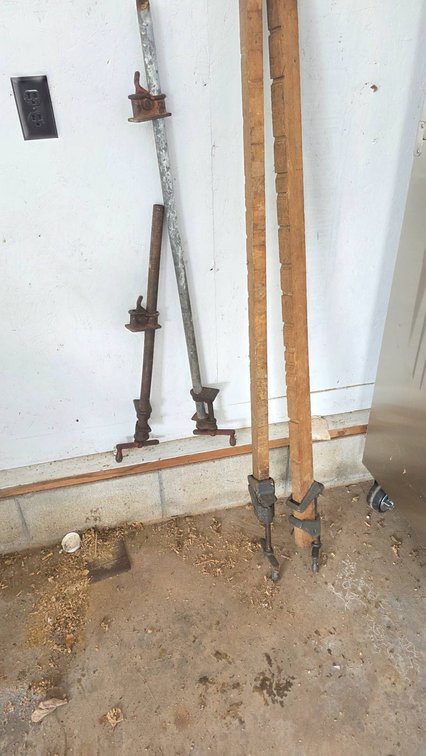 (2) Wood Bar Clamps and (2) Pipe Clamps