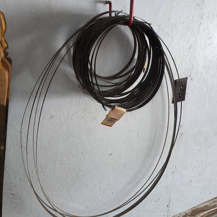 Band Saw Blades With Manufacturer Tags