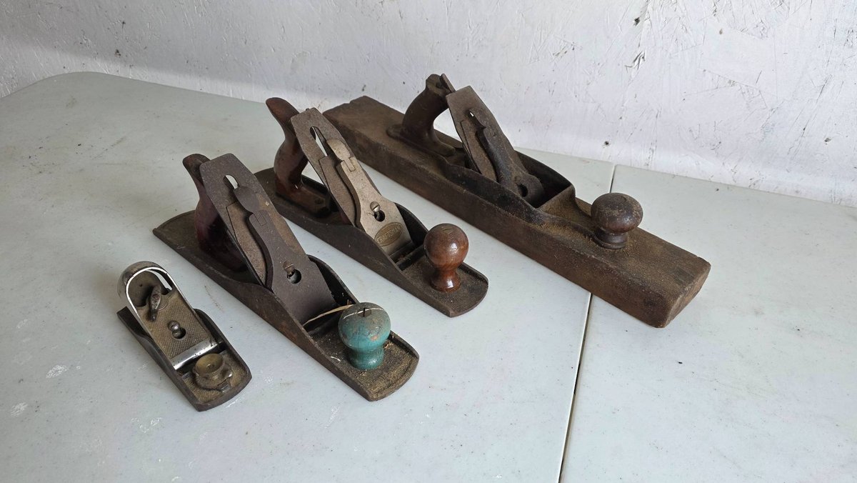 Four Woodworking Planes inc. 20″ Model
