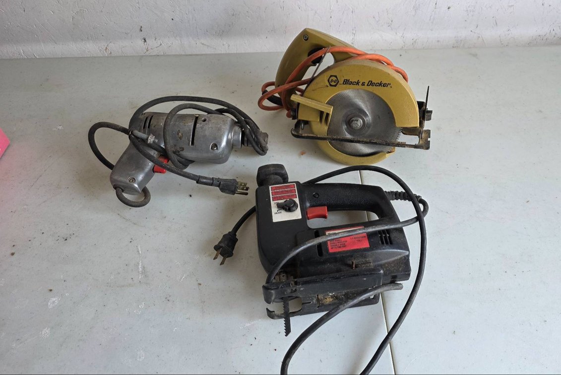Black & Decker 5-1/2″ Circular Saw, Scroll Saw, and 3/8-In. Drill