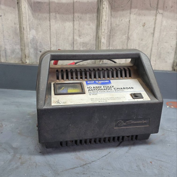 Schumacher Ship ‘N Shore 10 Amp Fully Automatic Charger for 12V Batteries