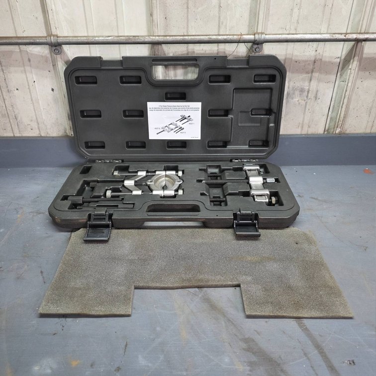 Matco Tools 5 Ton Single Pressure Beam Bearing Splitter Set with Case