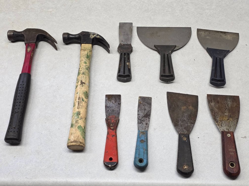 Two Claw Hammers, Including Stanley, and Six Scrapers/Mudding Knives