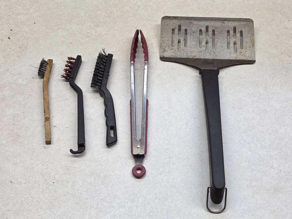 Grill Accessories Lot with Wire Brushes, Tongs