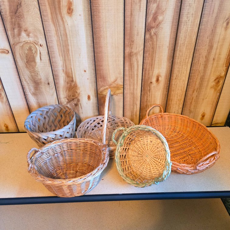5 Wicker and Woven Baskets in Various Designs