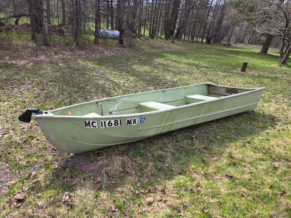 12 ft Lowe Line Aluminum Fishing Boat