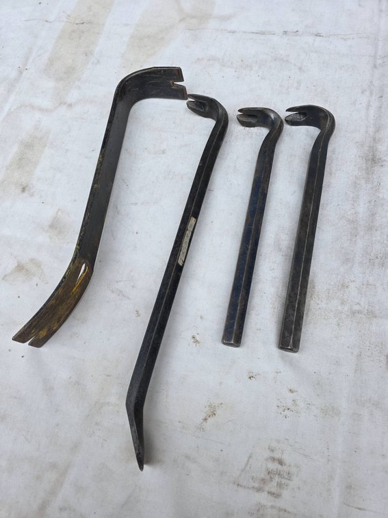 4pc Kro Bar and Pry Bar Lot