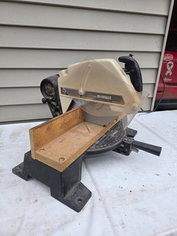 Dewalt 10″ Power Miter Box