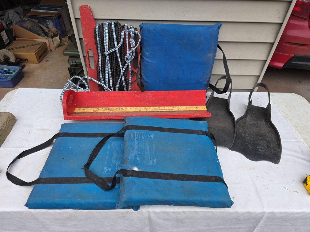 6pc Boating Lot With Cushions, Flippers, Rope, and Fish Board
