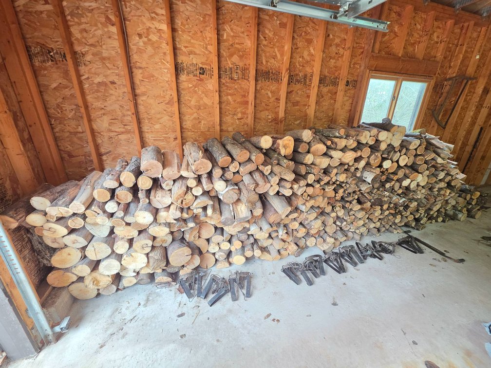 5ft x 20ft Firewood Pile with Avg 15-Inch Logs