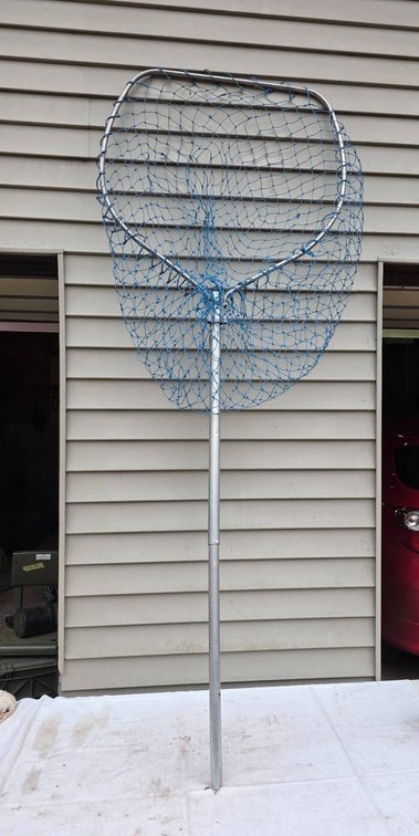 XL Fishing Net with 31″ Frame and Textured Handle