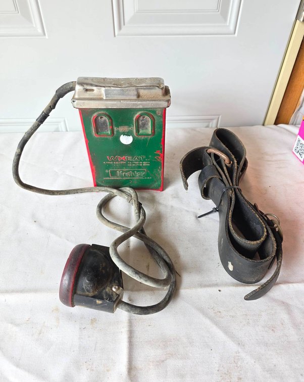 Koehler 4-Volt Wheat Mining Lamp with Battery, Belt, and ID Tag
