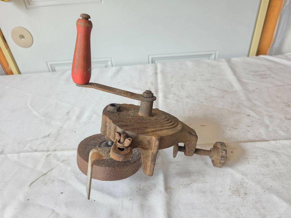 ATW Hand-Crank Sharpening Stone with 4 1/4-Inch Stone and Bench Mount