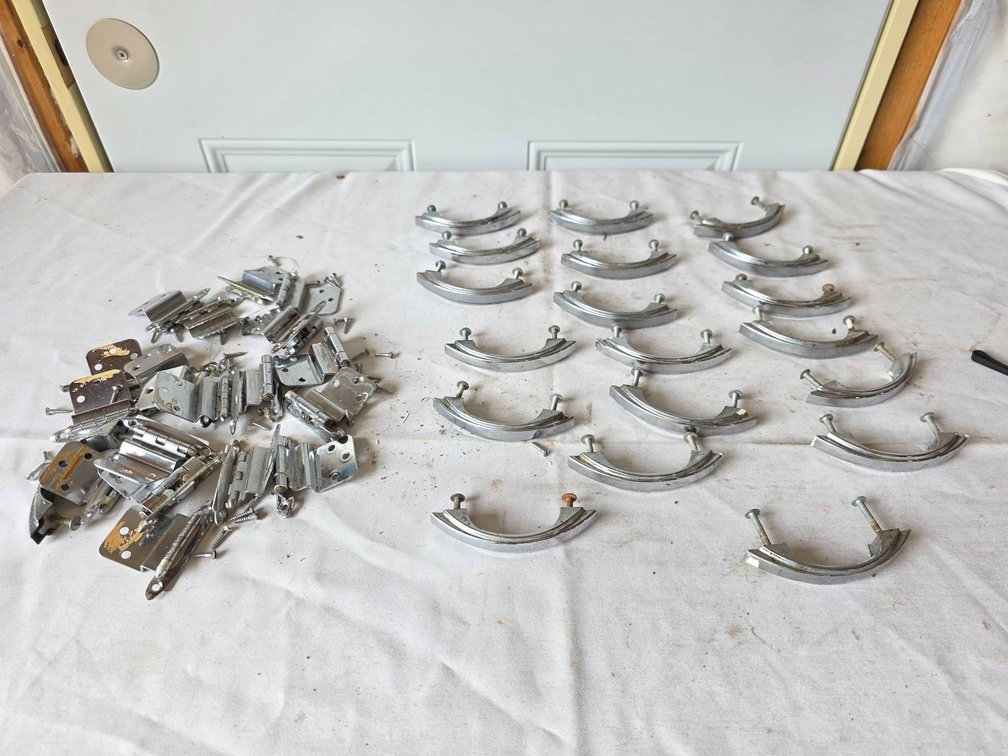 Vintage Cabinet Pull and Hinge Lot with 19 Pulls
