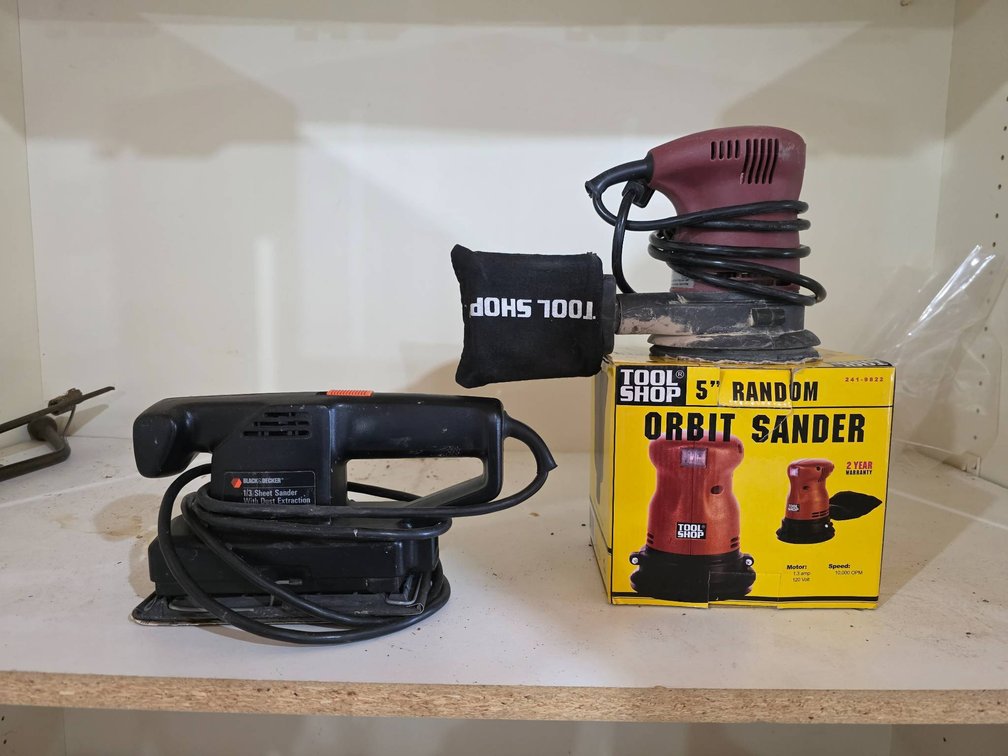 2pc Sander Lot: Tool Shop 5" Random Orbit Sander and Black & Decker 1/3 Sheet Sander