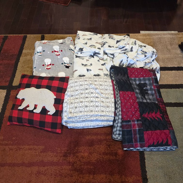 Bedding Lot: Throws, Blanket, Pillow, and Tree-Printed Sheet Set