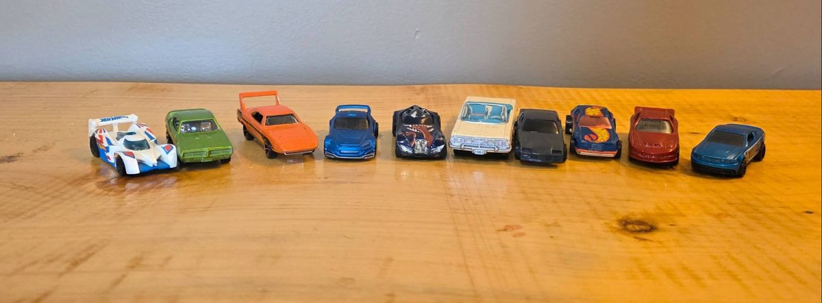 11 Diecast Cars inc. Hot Wheels