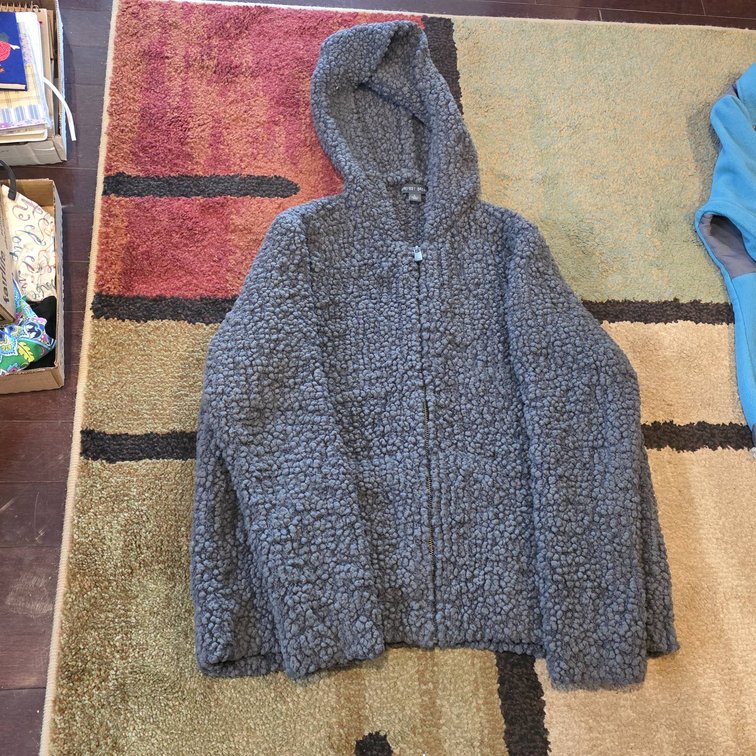 Women’s Large Barefoot Dreams Hooded Jacket in Textured Gray Fabric