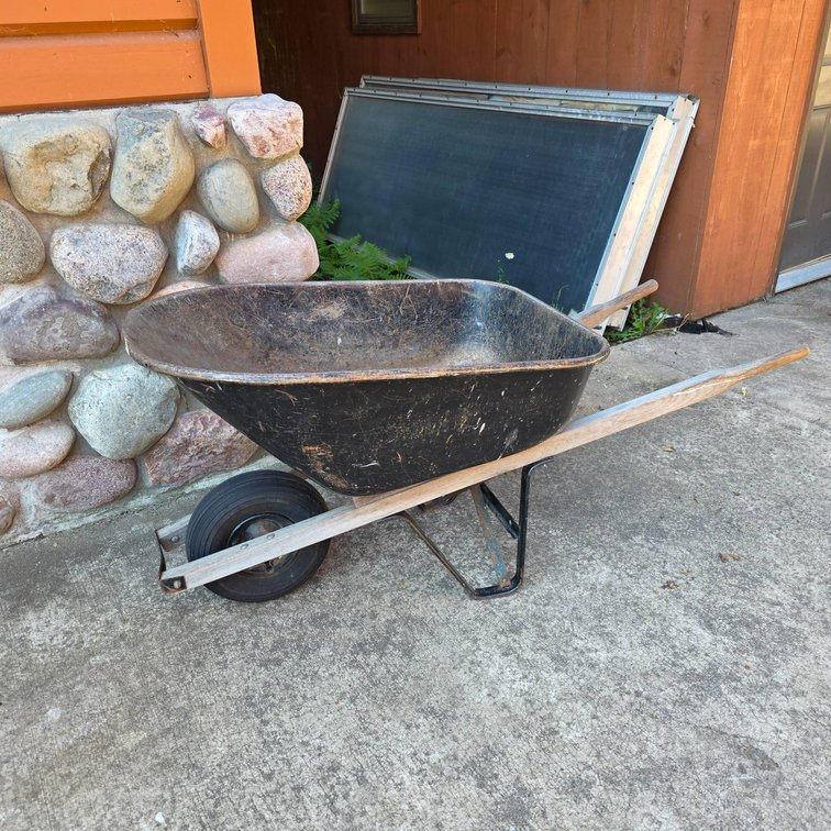 True Temper 6 Cubic Ft Contractors Wheelbarrow 