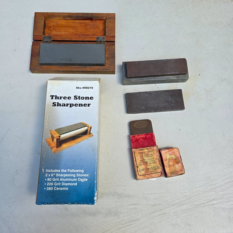 5pc Sharpening Stone Lot Including Vintage and Modern Stones