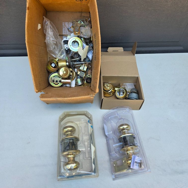Door Knobs and Accessories Value Lot