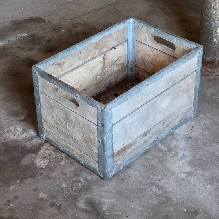 Vintage Borden's Wood and Metal Milk Crate, 19x13x12 Inches