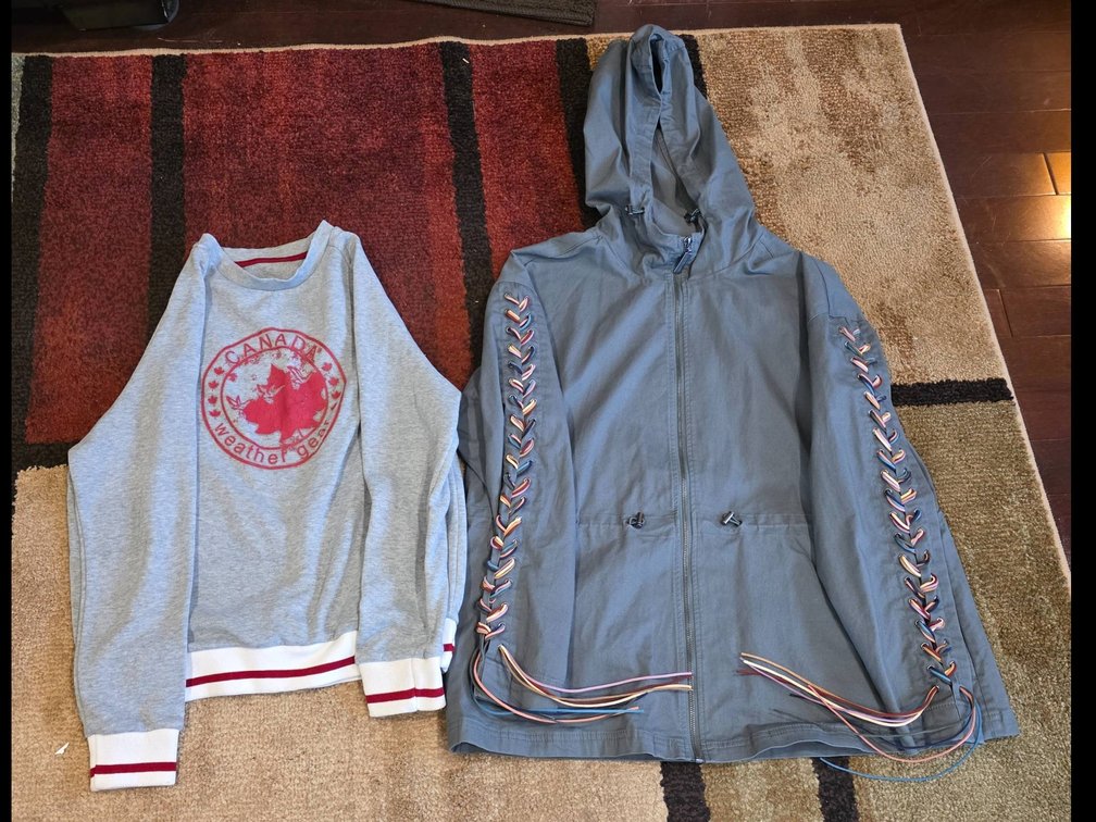 Peace Love World Women’s L Jacket and Canada Weather Gear Women’s LG Sweatshirt