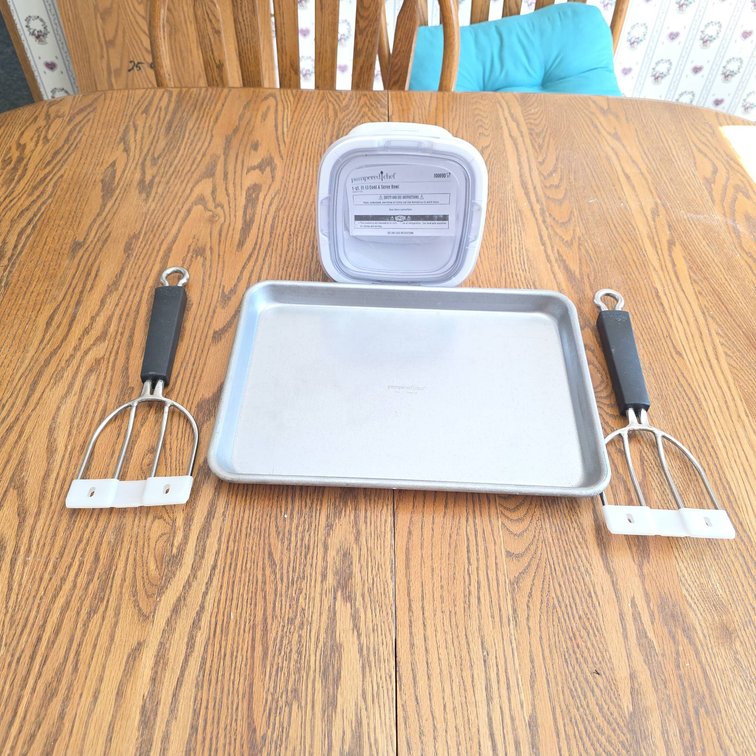 Pampered Chef 4-Piece Kitchen Utensil and Serveware Set