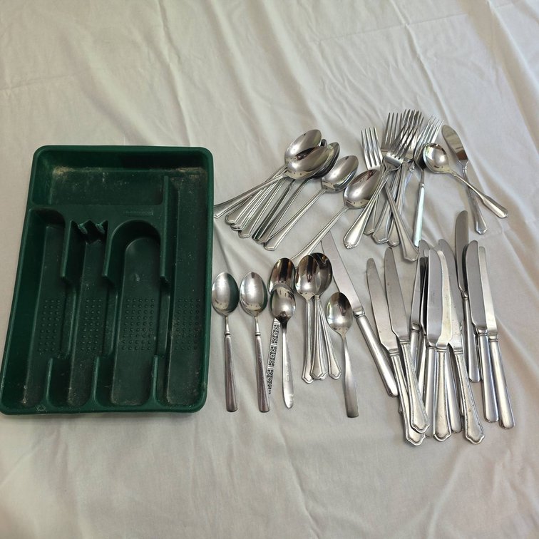 Stainless Flatware Including Pfaltzgraff and Cambridge