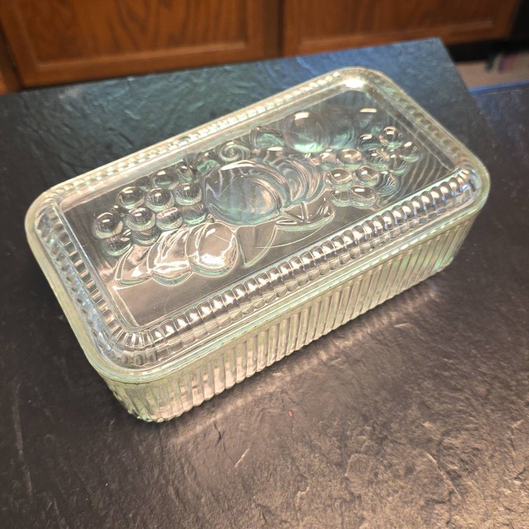 Anchor Hocking 9" Midcentury Glass Refrigerator Dish with Lid