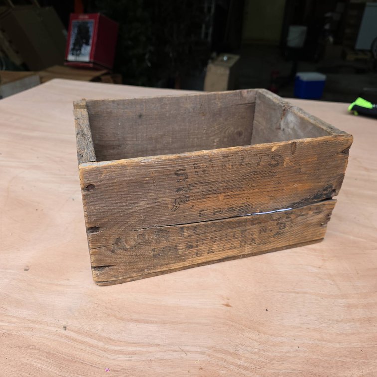 A&P Lovie Co. Smelts Wooden Crate from Loggieville N.B. Canada