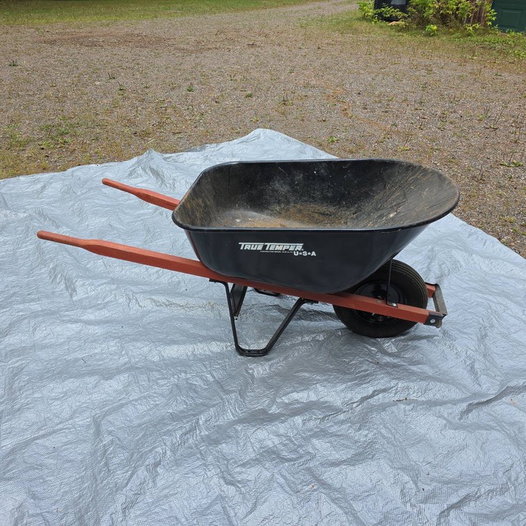 True Temper Contractor Grade 6 cu. ft. Wheelbarrow USA